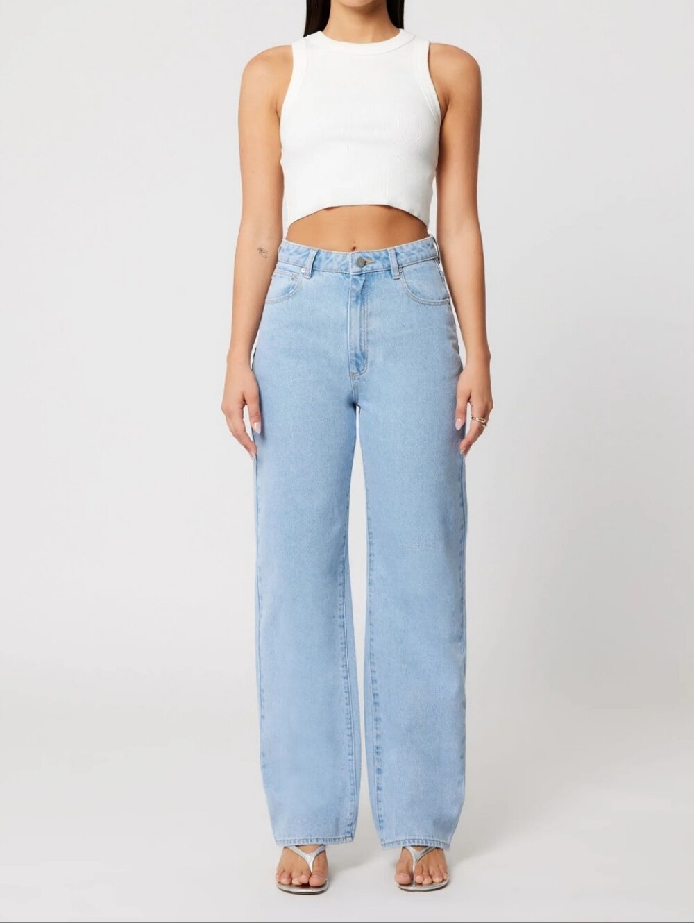 Abrand Carrie Light Wash High Rise Baggy Jean 28